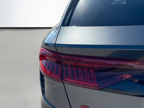 Used 2022 Audi RS Q8 image 10