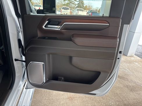 Used 2025 GMC Sierra 2500 Denali w/ Technology Package image 34