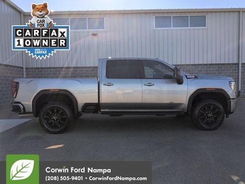 Used 2024 GMC Sierra 2500 AT4 w/ Technology Package AWD/4WD image 2