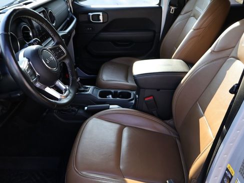 Used 2022 Jeep Wrangler Unlimited Rubicon 4xe w/ Cold Weather Group image 45