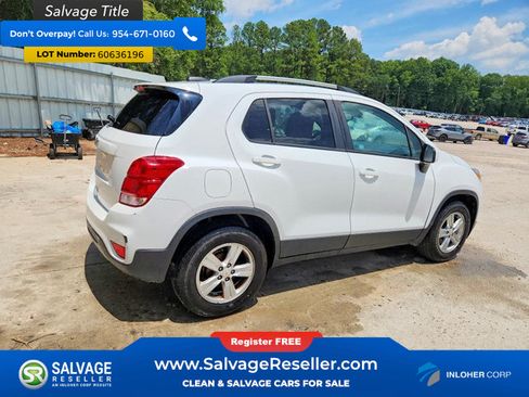 Used 2021 Chevrolet Trax LT FWD image 4