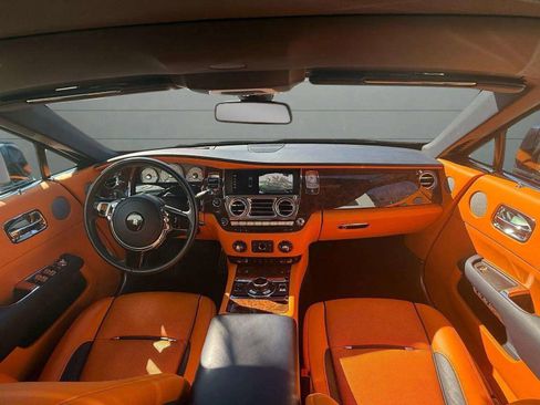 Used 2018 Rolls-Royce Dawn image 4