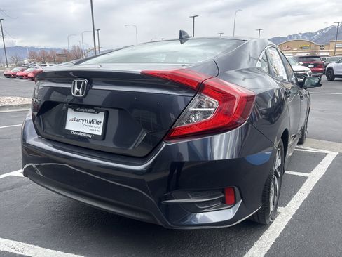 Used 2018 Honda Civic EX image 5
