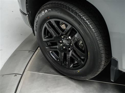 Used 2023 Chevrolet Silverado 1500 Custom RWD image 14