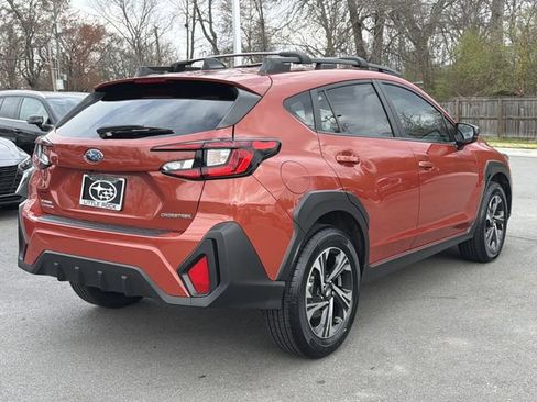 Used 2024 Subaru Crosstrek 2.0i Premium image 3