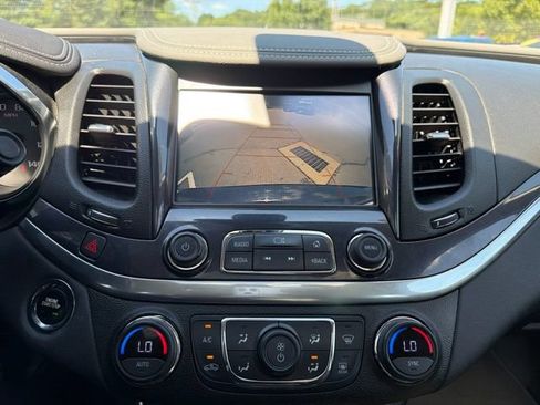 Used 2018 Chevrolet Impala LT w/ Sunroof and Spoiler Package FWD image 22