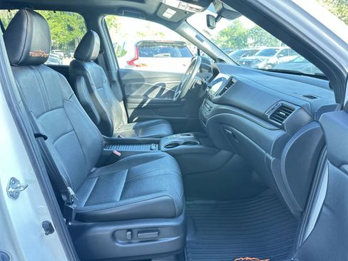 Used 2023 Honda Passport TrailSport image 16