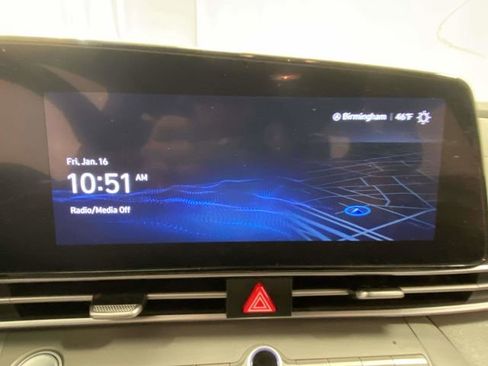 Used 2023 Hyundai Elantra SEL w/ Convenience Package image 15