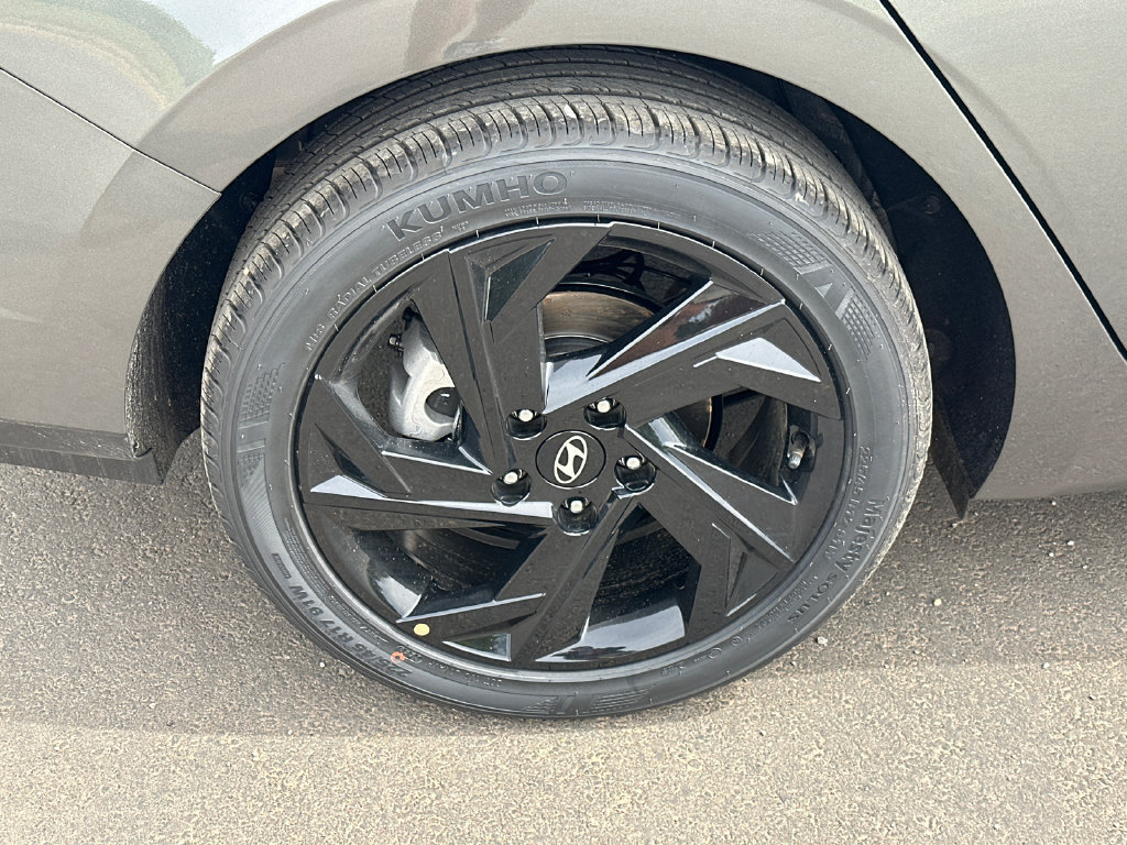 Certified 2026 Hyundai Elantra Sport FWD image 17