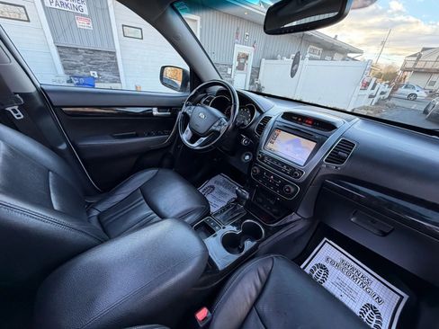 Used 2015 Kia Sorento SX image 20