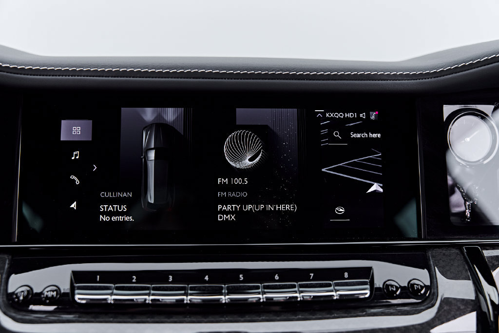 Used 2025 Rolls-Royce Cullinan Black Badge AWD/4WD image 83