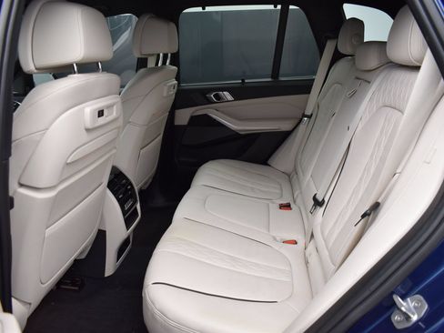 Used 2020 BMW X5 M50i w/ Executive Package AWD/4WD image 11