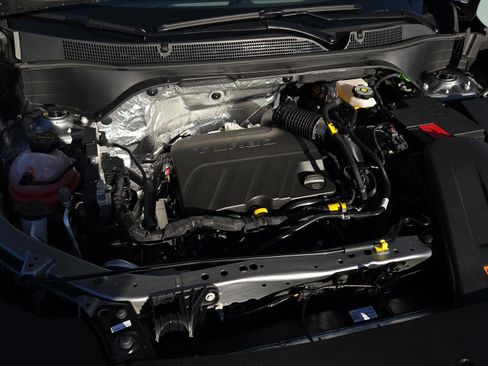 New 2026 Chevrolet Trax LS w/ LS Convenience Package FWD image 24