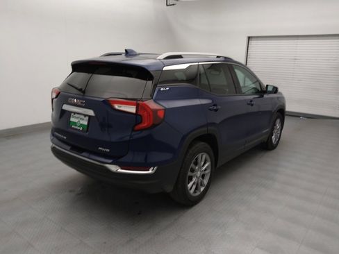Used 2022 GMC Terrain SLT image 9