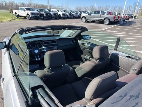 Used 2014 Ford Mustang Convertible image 14