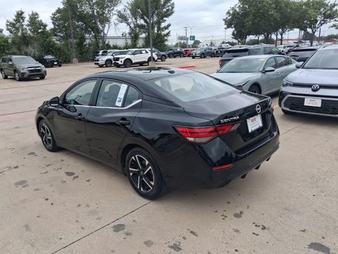 Used 2025 Nissan Sentra SV FWD image 8