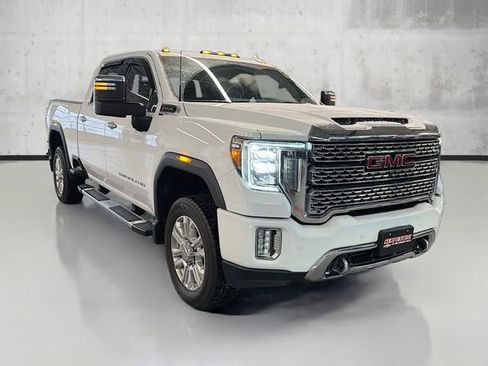 Used 2020 GMC Sierra 3500 Denali image 3