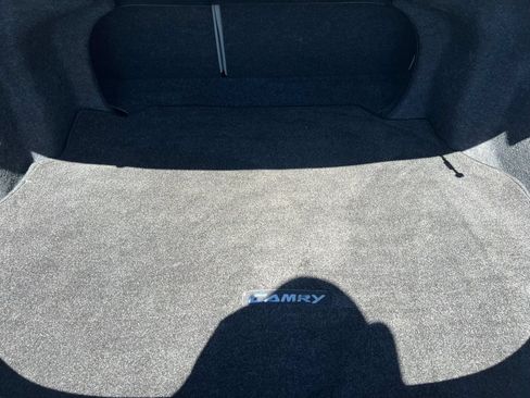 Used 2011 Toyota Camry LE w/ LE Extra-Value Pkg FWD image 20