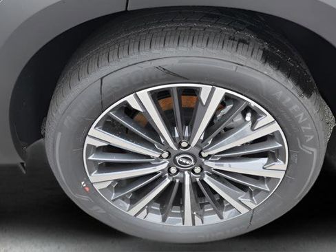 Used 2026 Nissan Pathfinder Platinum image 18