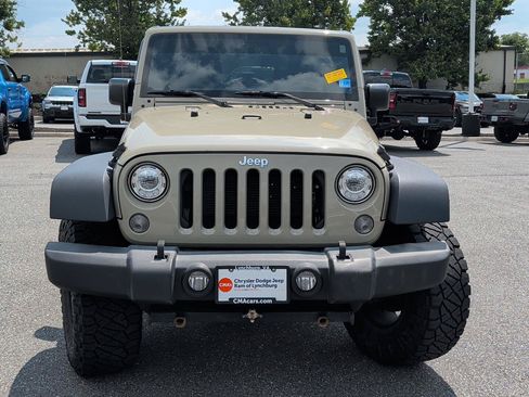 Used 2017 Jeep Wrangler Unlimited Rubicon w/ Connectivity Group AWD/4WD image 2