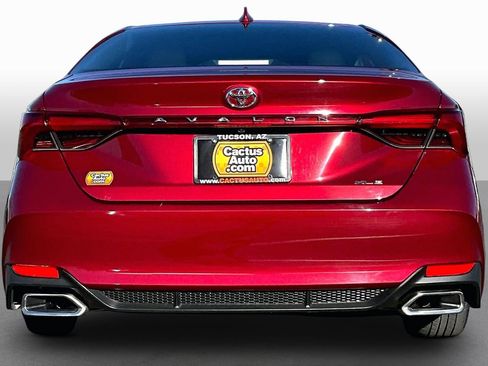 Used 2022 Toyota Avalon XLE FWD image 4
