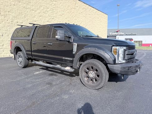 Used 2018 Ford F350 Lariat w/ Chrome Package AWD/4WD image 7