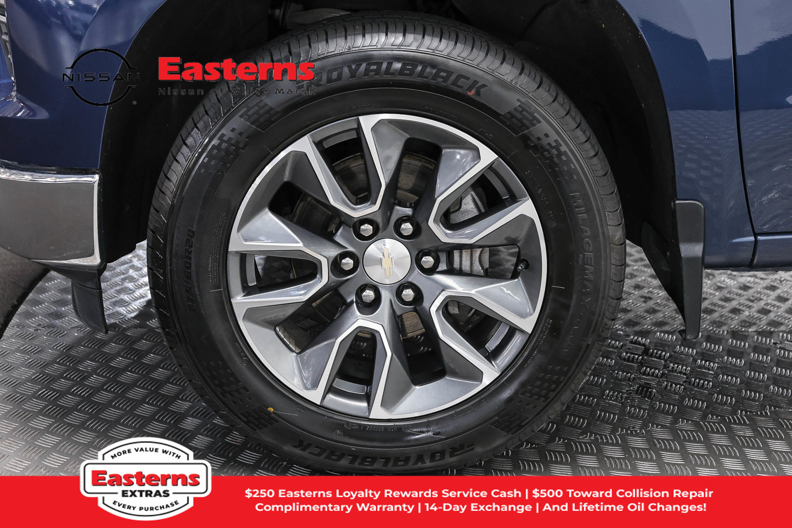 Used 2023 Chevrolet Silverado 1500 LT AWD/4WD image 34