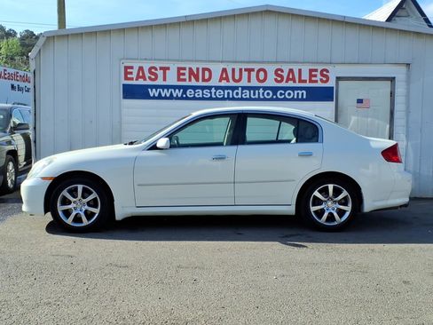 Used 2005 INFINITI G35 x Sedan w/ (P03) Premium Pkg C image 2