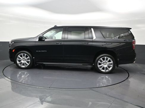 Used 2024 Chevrolet Suburban High Country AWD/4WD image 2