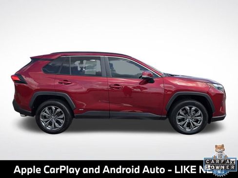 Used 2022 Toyota RAV4 XLE Premium AWD/4WD image 8