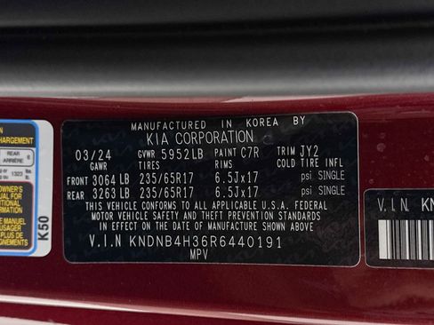 Used 2024 Kia Carnival LX image 37