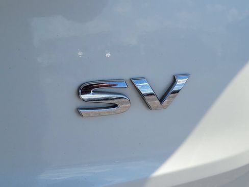 Used 2021 Nissan Rogue SV w/ Premium Package FWD image 6