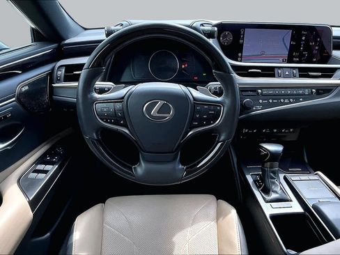 Used 2019 Lexus ES 350 Ultra Luxury w/ Accessory Package 2 FWD image 6