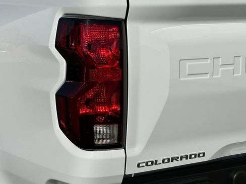 Certified 2024 Chevrolet Colorado LT image 36