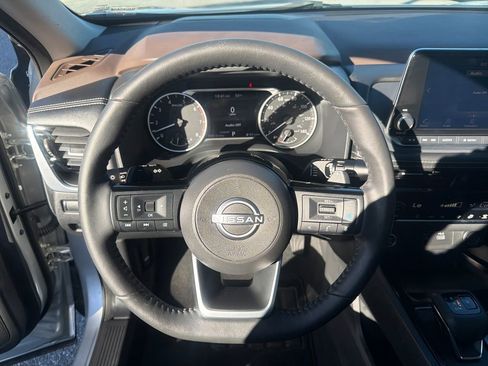 Used 2022 Nissan Rogue SV w/ SV Premium Package image 30