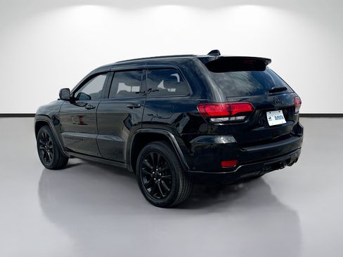 Used 2021 Jeep Grand Cherokee Laredo X RWD image 5