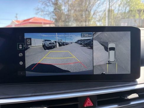 Certified 2025 Kia Sorento SX image 17