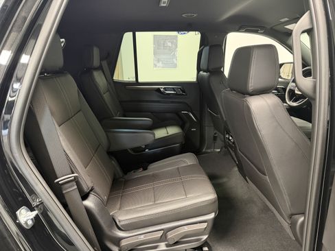 Used 2025 Chevrolet Tahoe High Country AWD/4WD image 20