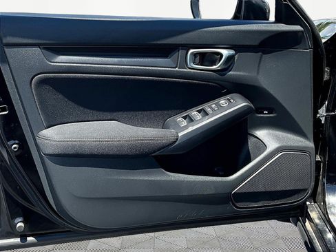 Used 2023 Honda Civic Sport image 19