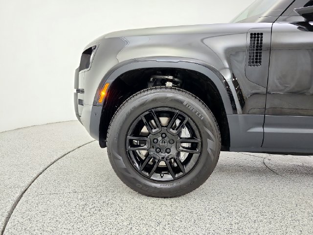 Certified 2026 Land Rover Defender 110 S AWD/4WD image 37