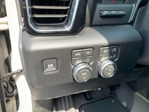 Used 2026 GMC Sierra 1500 Denali w/ Technology Package AWD/4WD image 25