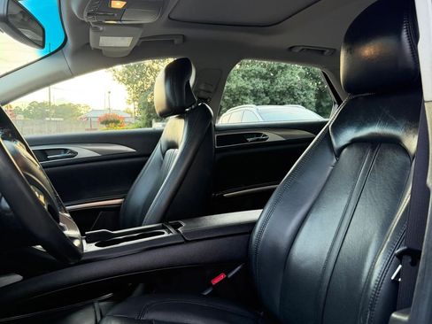 Used 2013 Lincoln MKZ AWD image 8