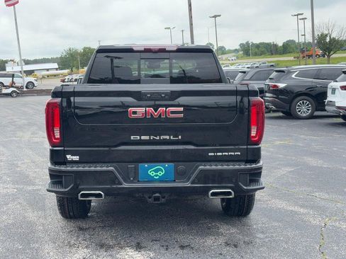 Used 2022 GMC Sierra 1500 Denali w/ Technology Package AWD/4WD image 4
