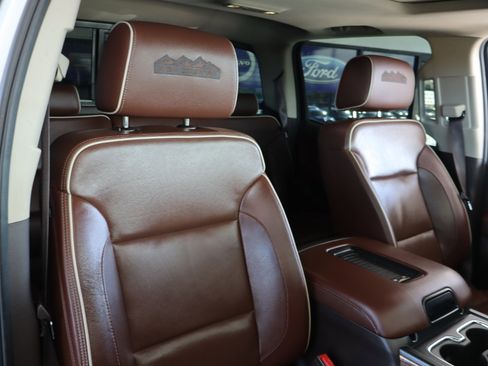 Used 2017 Chevrolet Silverado 2500 High Country w/ Duramax Plus Package image 38