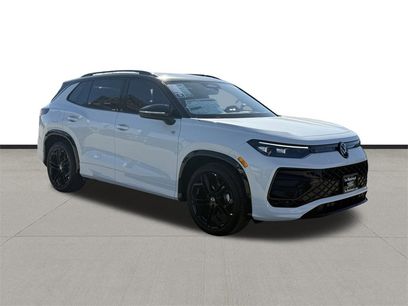 New 2026 Volkswagen Tiguan SE R-Line