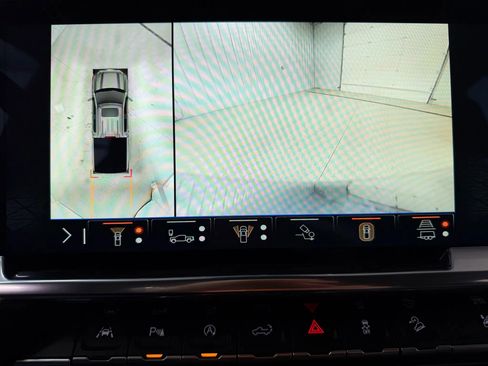 Used 2025 GMC Sierra 1500 SLT w/ SLT Premium Plus Package image 21