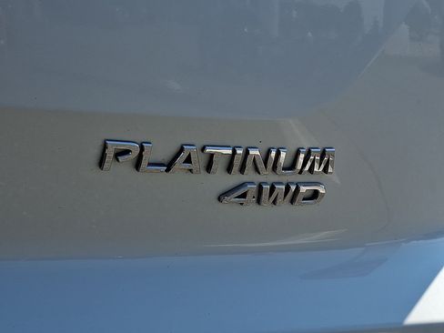 Certified 2024 Nissan Pathfinder Platinum AWD/4WD image 37