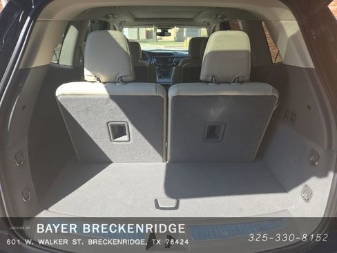 Certified 2025 Cadillac XT6 Premium Luxury image 15