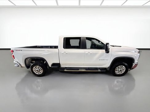 Used 2025 Chevrolet Silverado 2500 LT w/ Convenience Package AWD/4WD image 4
