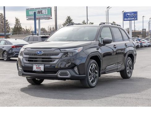 Certified 2025 Subaru Forester Limited image 7